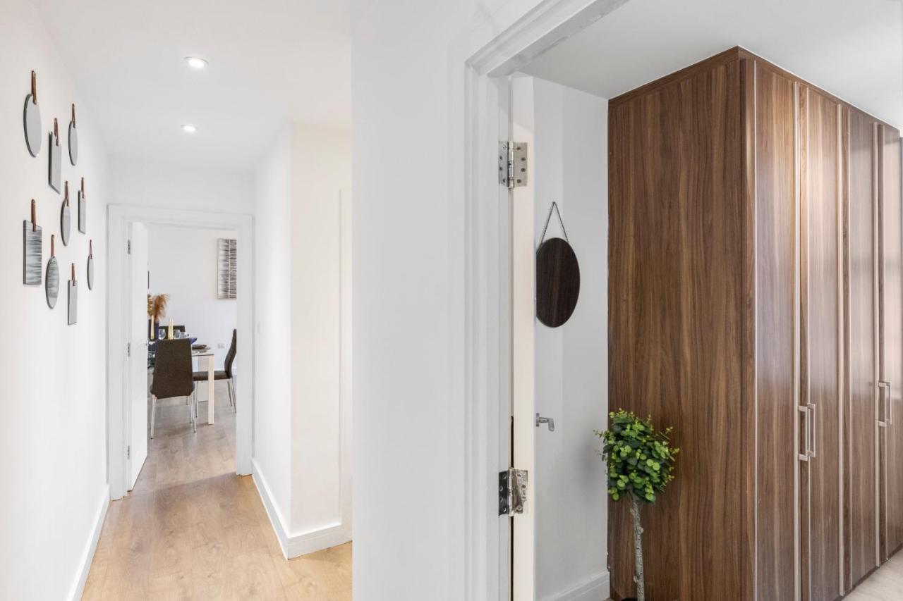 Modern Flat In Central Golders Green Londen Buitenkant foto