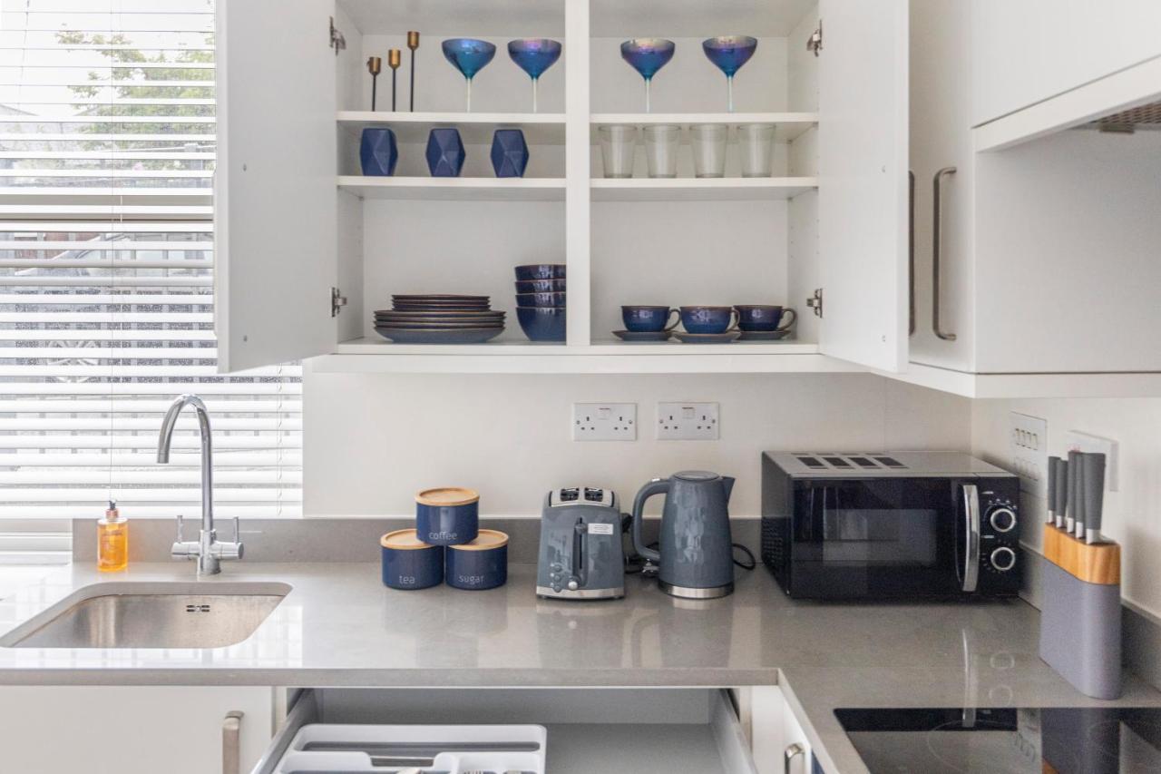 Modern Flat In Central Golders Green Londen Buitenkant foto