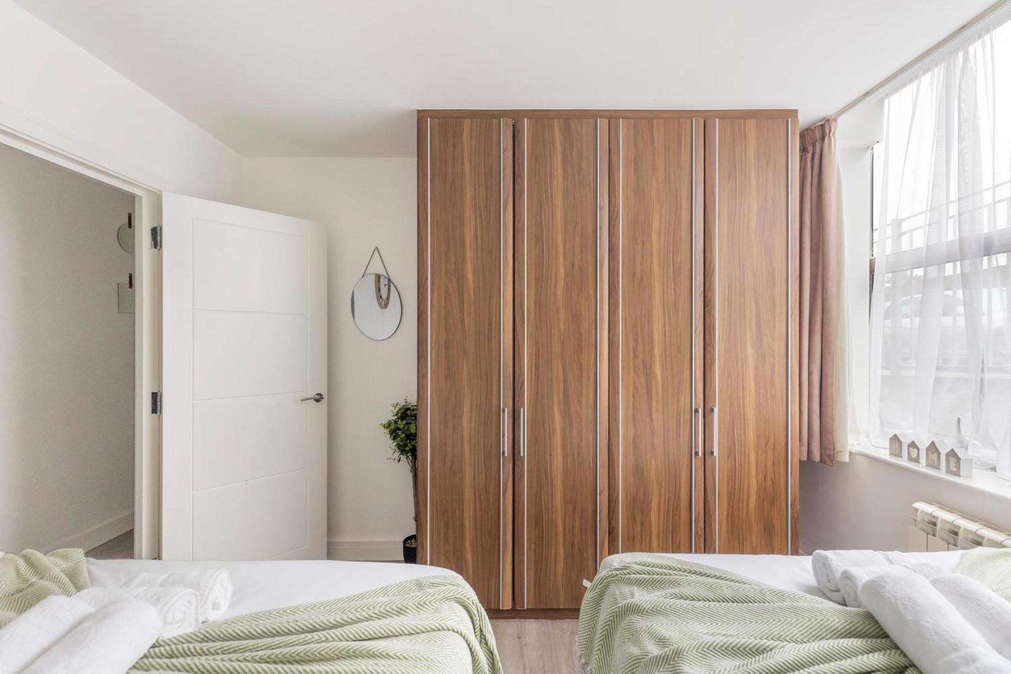 Modern Flat In Central Golders Green Londen Buitenkant foto